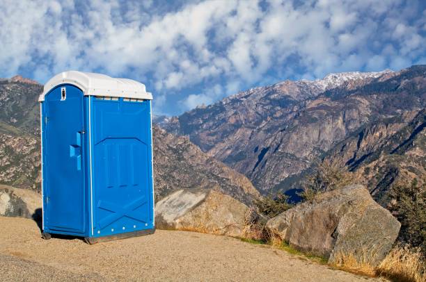 Best Portable toilet rental cost  in Lla Lla, WA